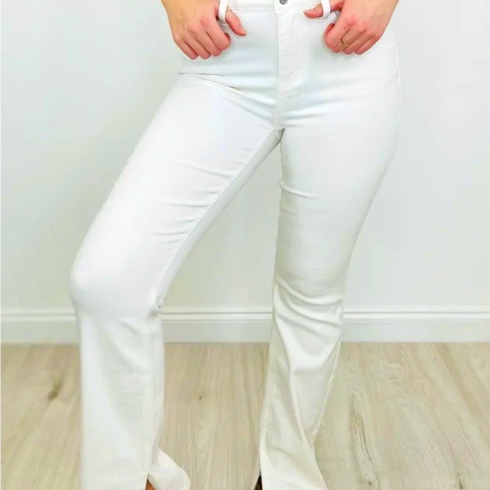 Judy Blue - All White Bootcut Jeans 22W